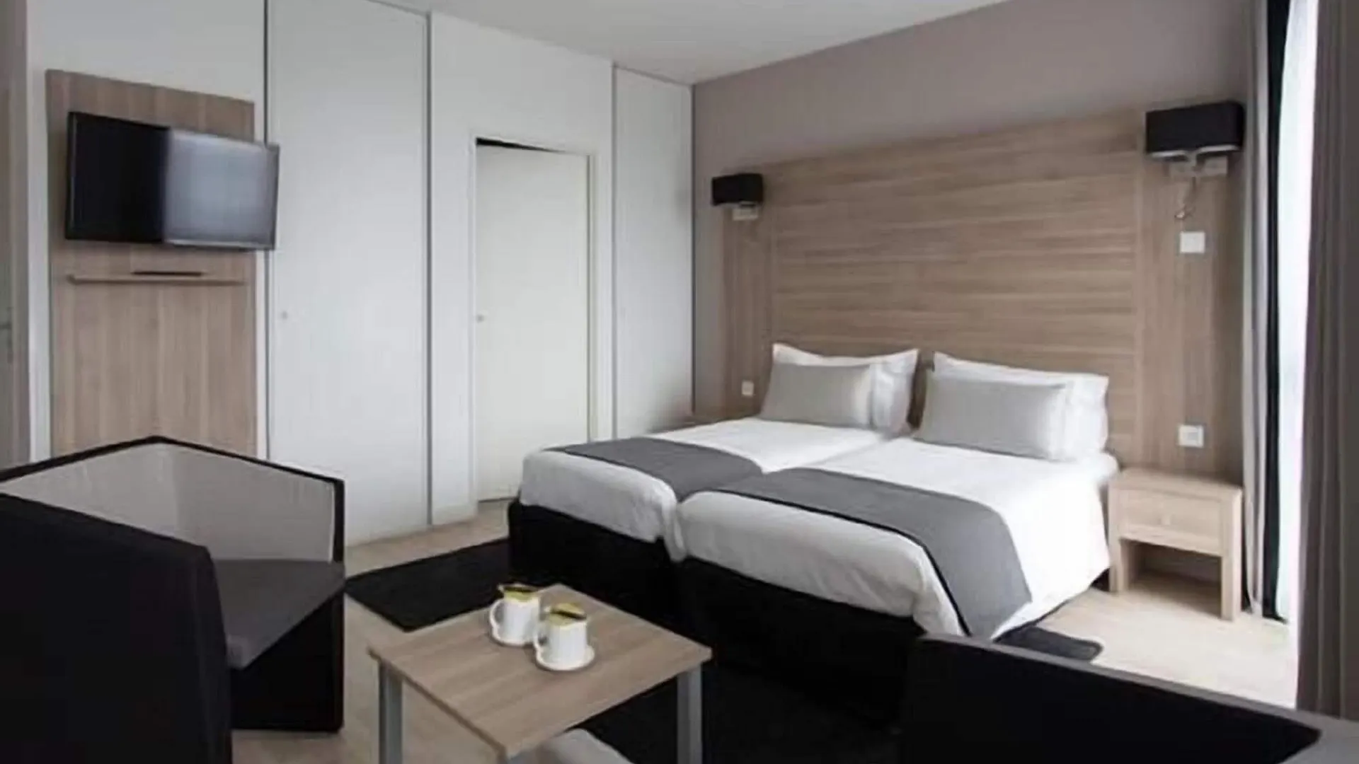 Tulip Inn Lille Grand Stade Residence Villeneuve-d’Ascq 3*,